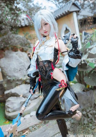 乳房与月亮